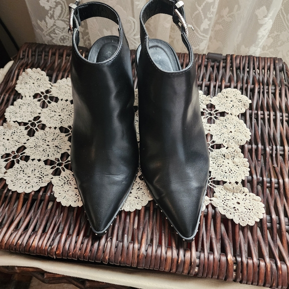 Qupid Black Western Pointed Toe Heeled Boots/Booties - Picture 1 of 11